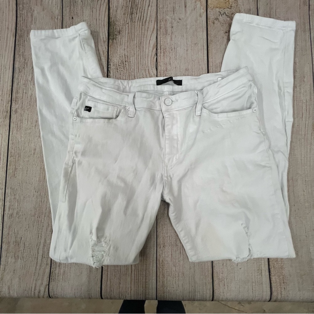 White distressed KANCAN jeans size 15/31